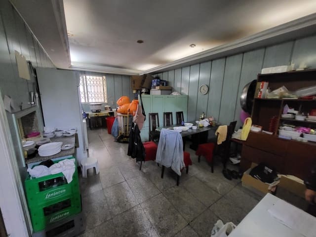 Local Commercial à vendre à Centro, Estepona - 260 000 € (Ref: 9697871)