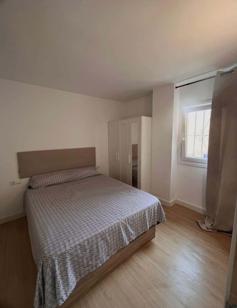 1 bedroom Apartment for sale in Estepona with pool garage - € 299,900 (Ref: 9740594)