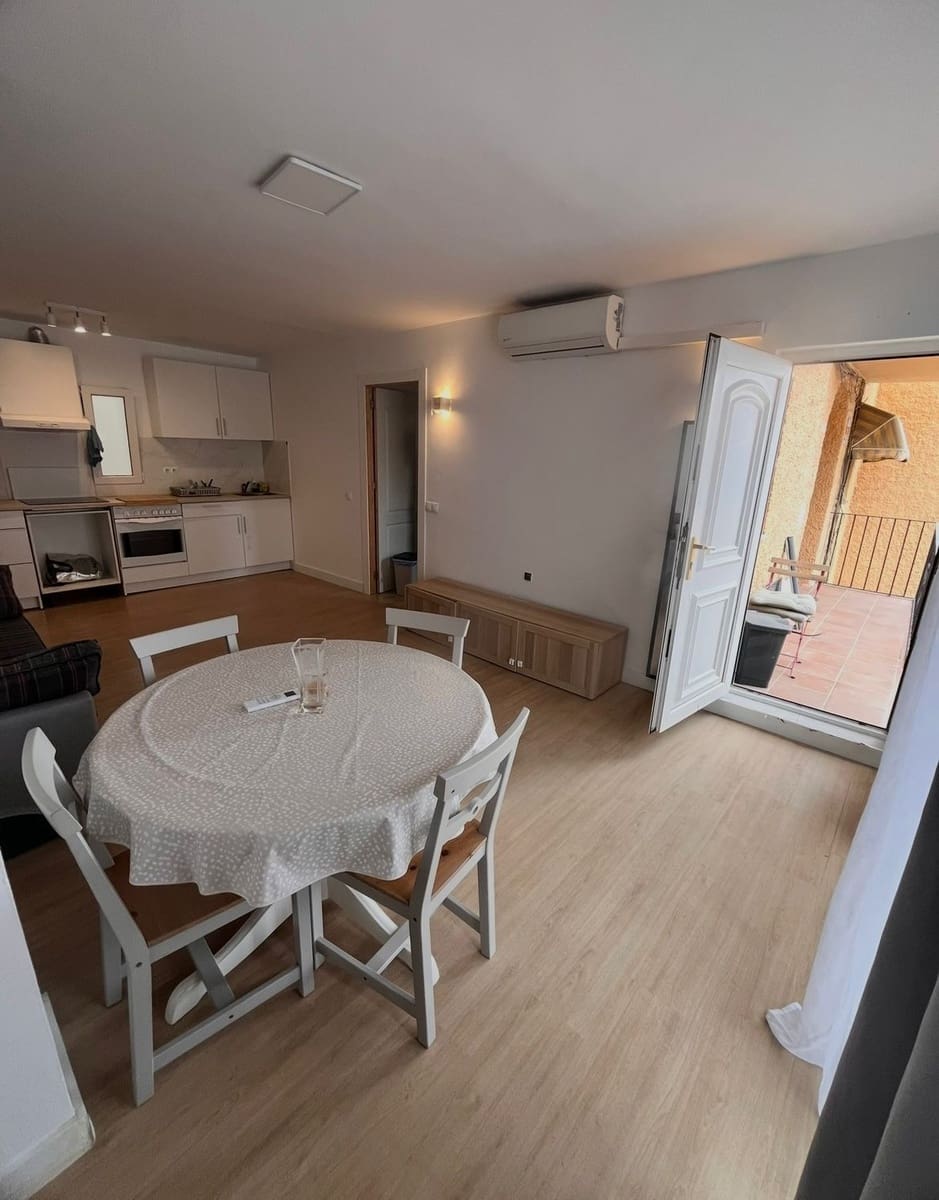 1 bedroom Apartment for sale in Estepona with pool garage - € 299,900 (Ref: 9740594)