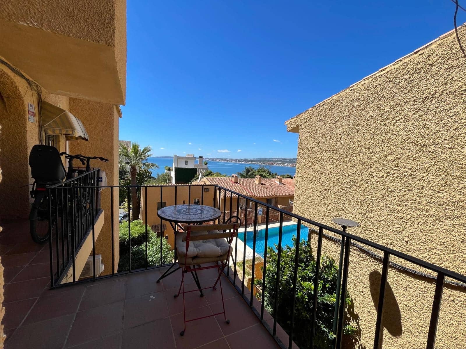 1 bedroom Apartment for sale in Estepona with pool garage - € 256,000 (Ref: 9740594)
