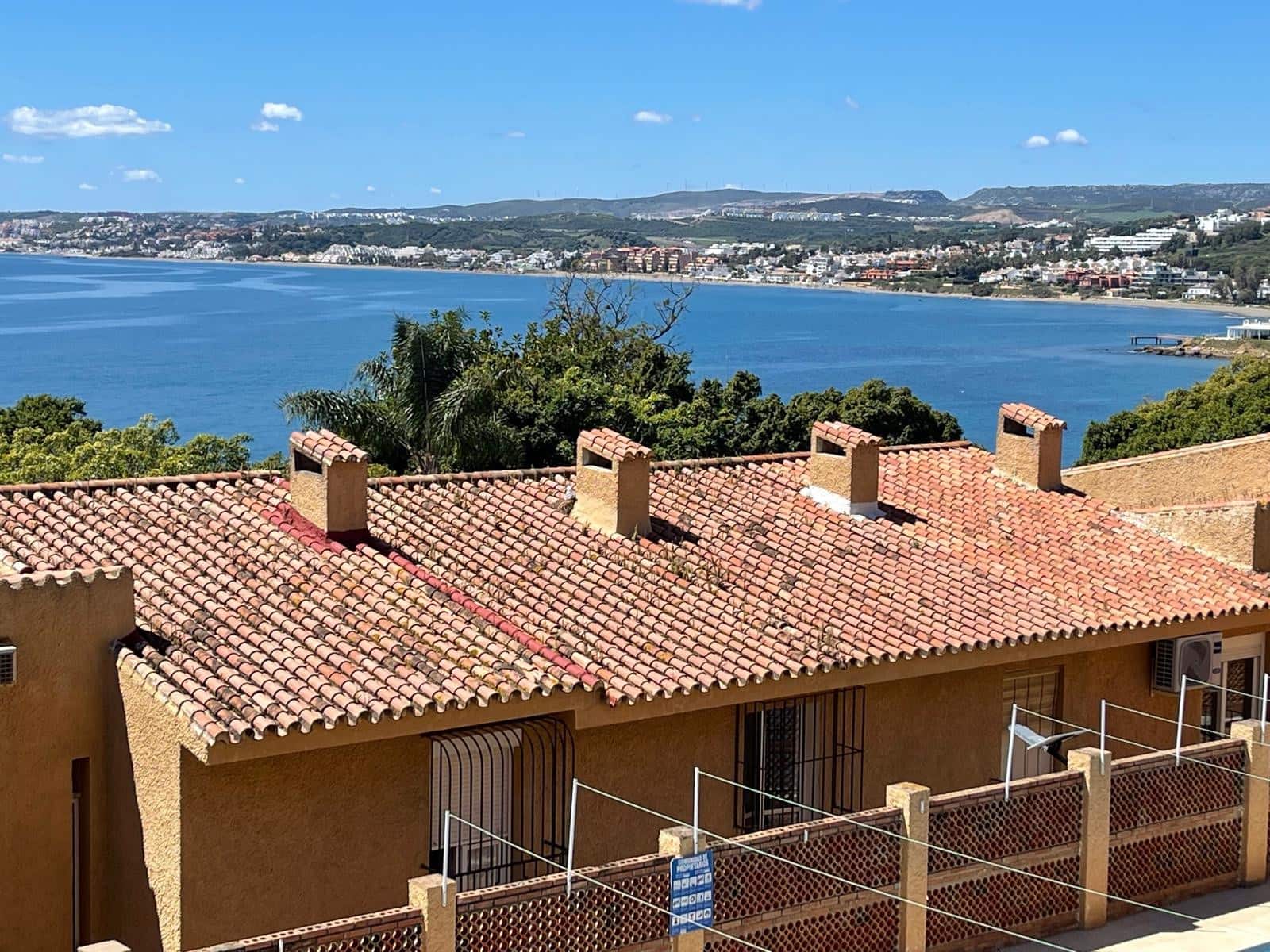 1 bedroom Apartment for sale in Estepona with pool garage - € 256,000 (Ref: 9740594)