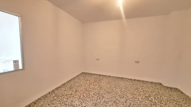 3 makuuhuone Omakotitalo myytävänä paikassa Estepona - 370 000 € (Ref: 9743145)