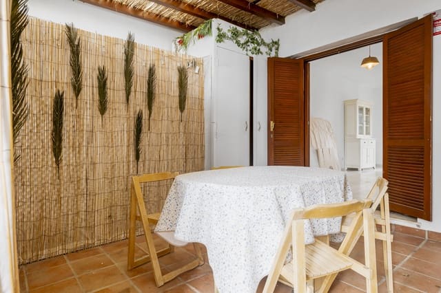 2 sovrum Hus till salu i Estepona med pool garage - 469 000 € (Ref: 9777252)