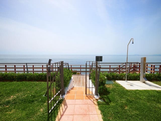 1 makuuhuone Omakotitalo myytävänä paikassa Estepona - 234 000 € (Ref: 9789441)