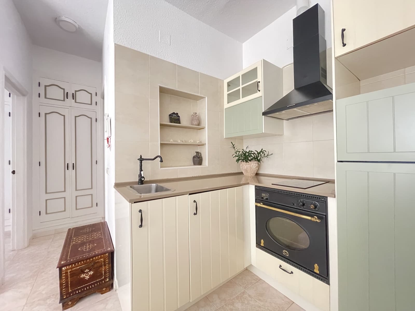 1 makuuhuone Omakotitalo myytävänä paikassa Estepona - 234 000 € (Ref: 9789441)