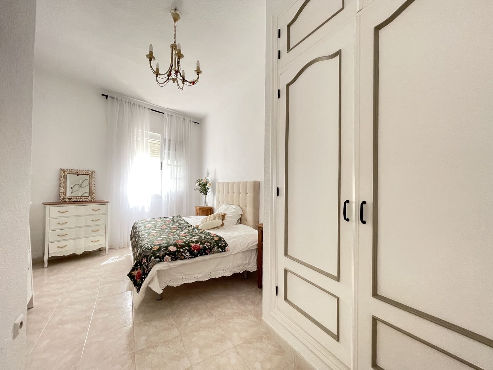 1 makuuhuone Omakotitalo myytävänä paikassa Estepona - 234 000 € (Ref: 9789441)