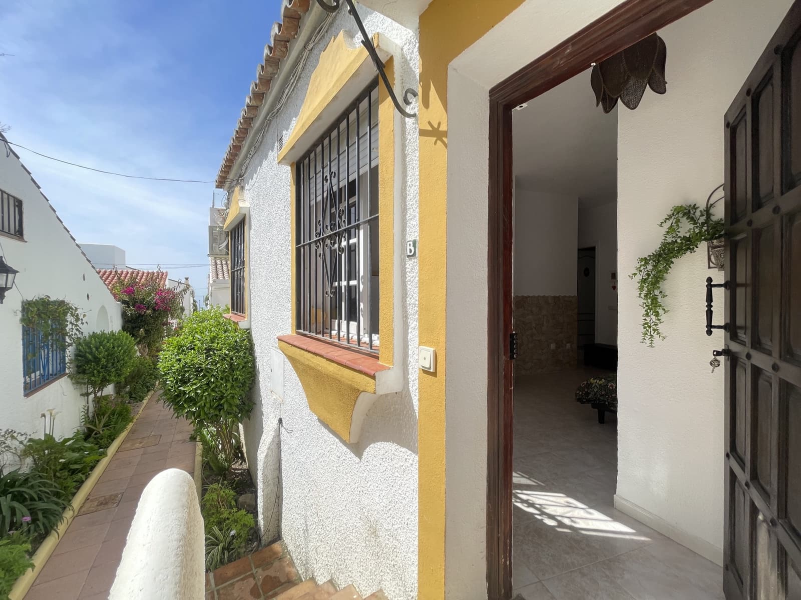 1 makuuhuone Omakotitalo myytävänä paikassa Estepona - 234 000 € (Ref: 9789441)