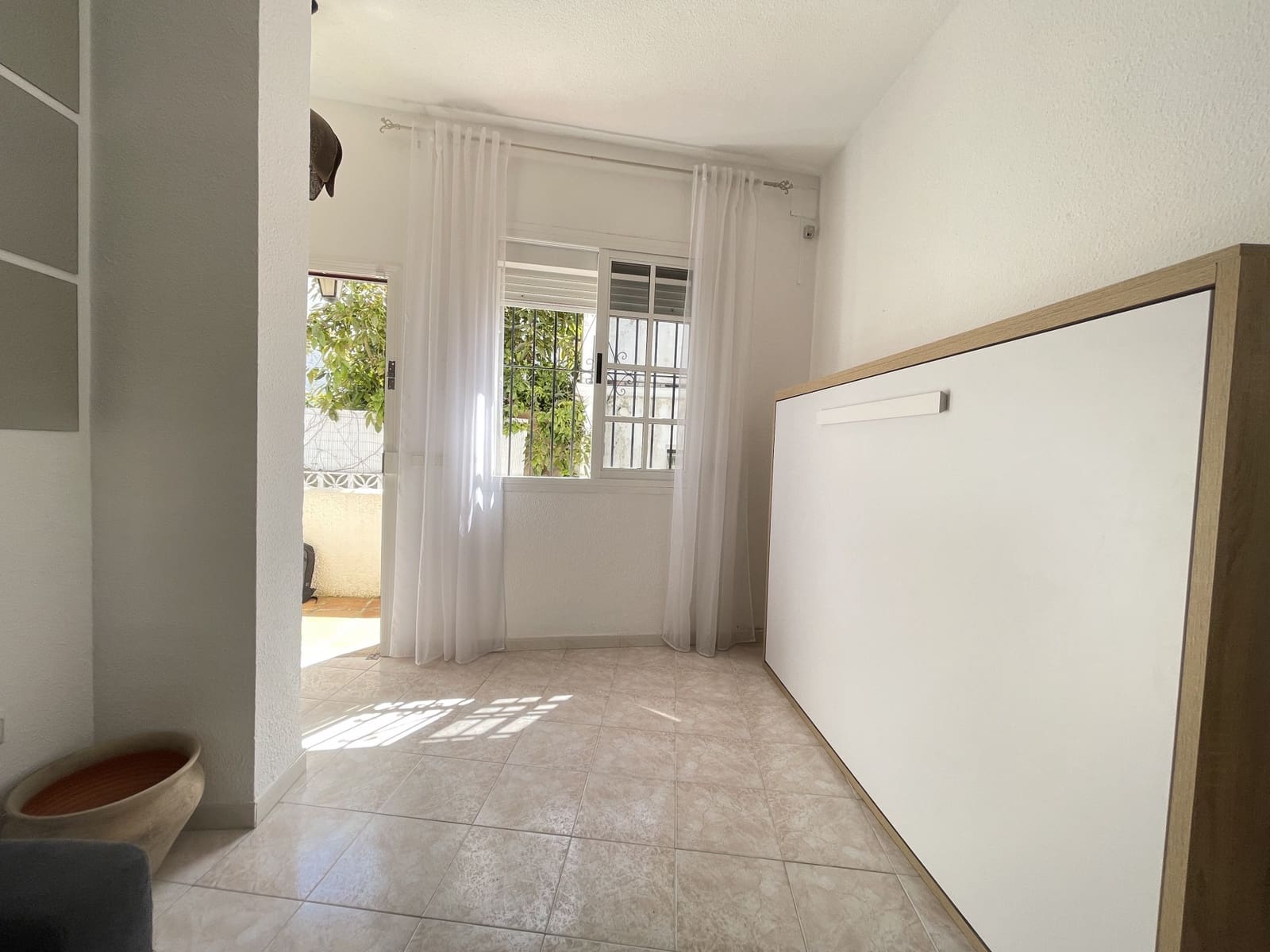 1 makuuhuone Omakotitalo myytävänä paikassa Estepona - 234 000 € (Ref: 9789441)