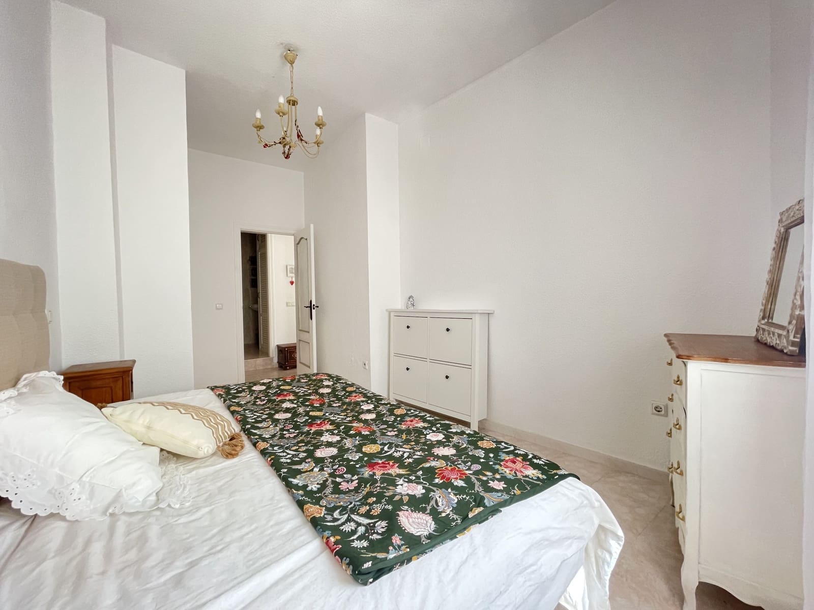 1 makuuhuone Omakotitalo myytävänä paikassa Estepona - 234 000 € (Ref: 9789441)