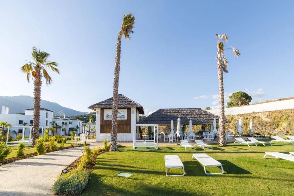 2 soverom Leilighet til salgs i Estepona med svømmebasseng garasje - € 565 000 (Ref: 9789878)