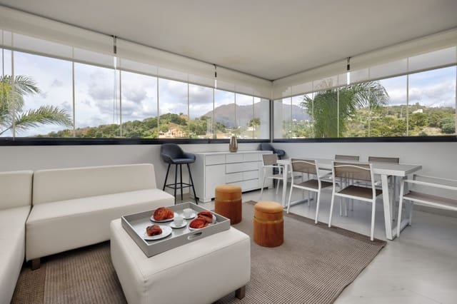 2 Zimmer Apartment zu verkaufen in Altos de Estepona, Estepona mit Pool Garage - 565.000 € (Ref: 9789878)