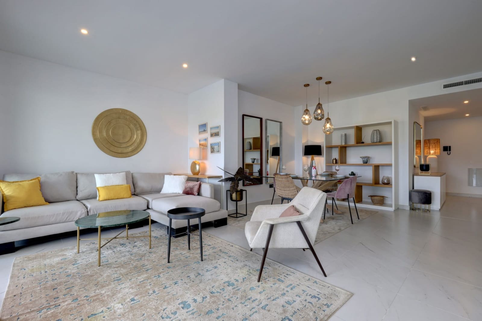 2 soverom Leilighet til salgs i Estepona med svømmebasseng garasje - € 565 000 (Ref: 9789878)