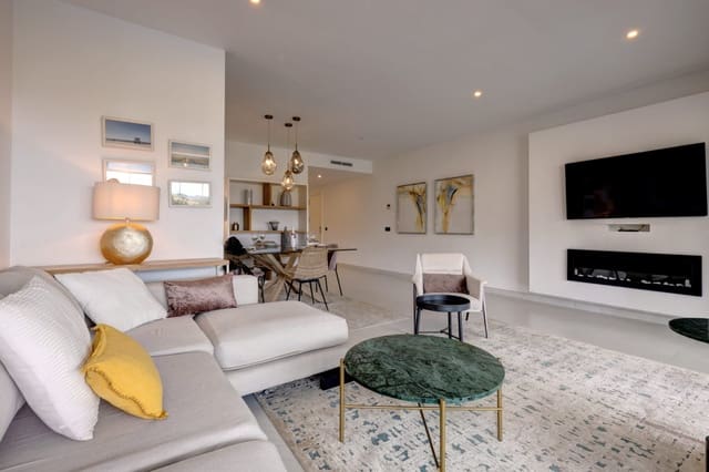 2 Zimmer Apartment zu verkaufen in Altos de Estepona, Estepona mit Pool Garage - 565.000 € (Ref: 9789878)