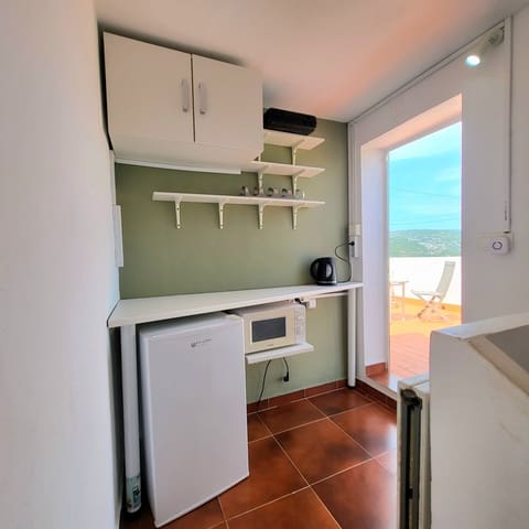 4 soveværelse Semi-Rækkehus til salg i Manilva Pueblo, Manilva med garage - € 320.000 (Ref: 9793372)