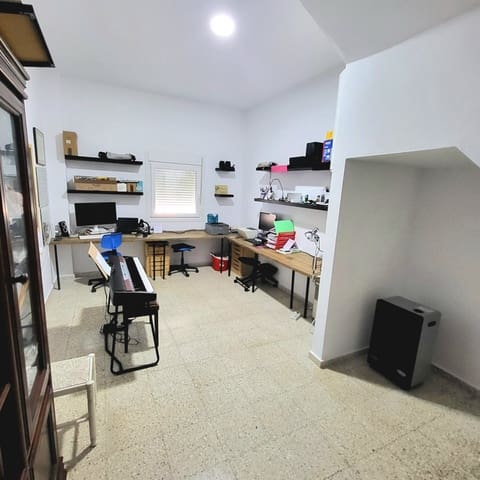 4 soverom Kjedet enebolig til salgs i Manilva Pueblo, Manilva med garasje - € 320 000 (Ref: 9793372)