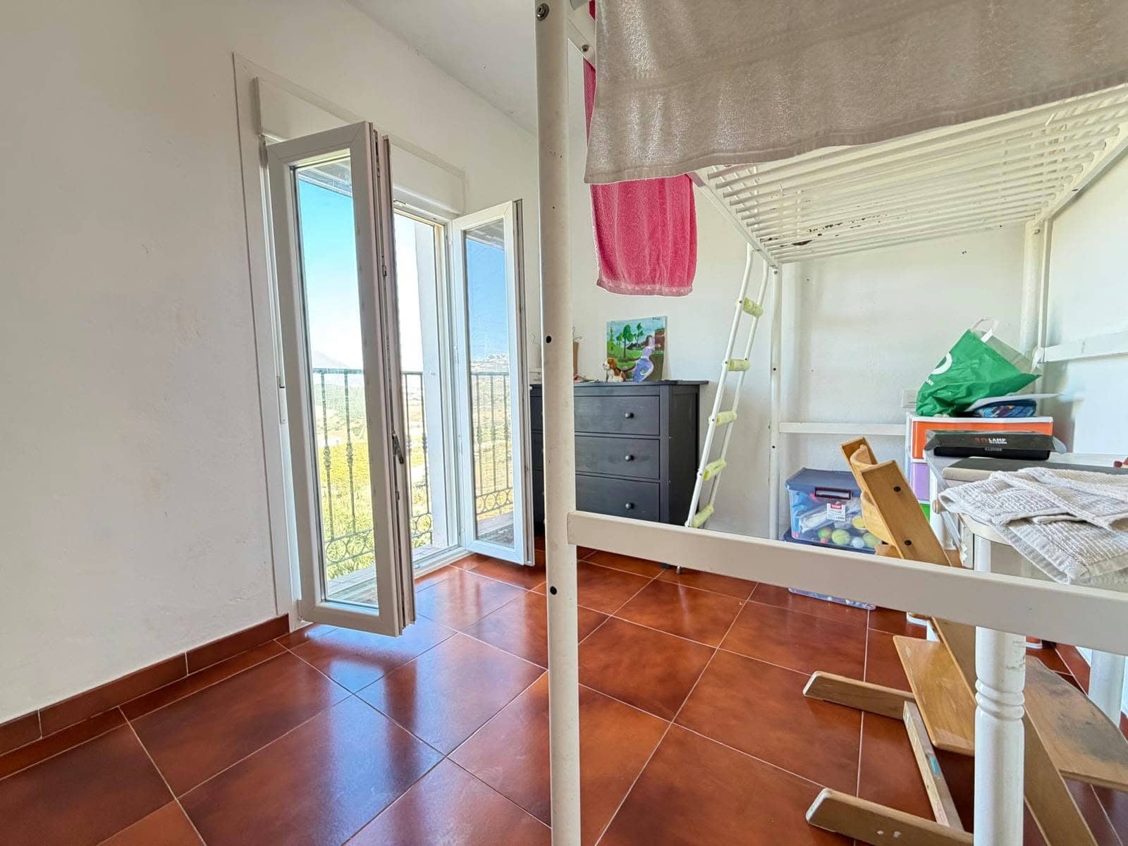 4 quarto Moradia Geminada para venda em Manilva com garagem - 274 999 € (Ref: 9793372)