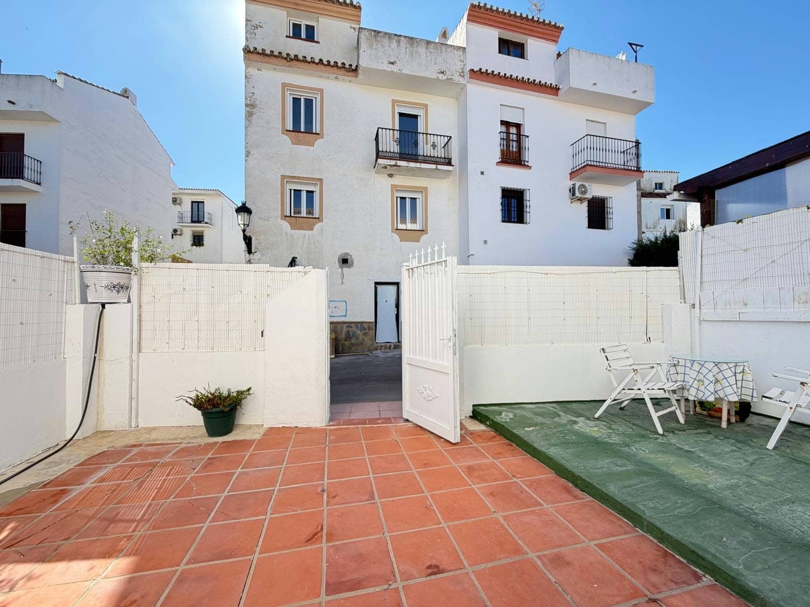 4 quarto Moradia Geminada para venda em Manilva com garagem - 274 999 € (Ref: 9793372)