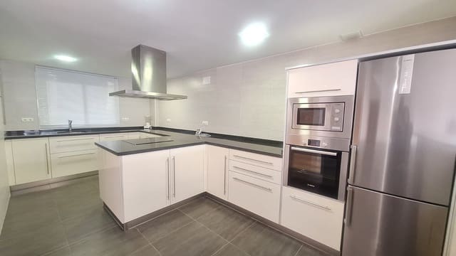 3 quarto Penthouse para venda em Guadalmina Alta, Marbella com piscina garagem - 610 000 € (Ref: 9797987)