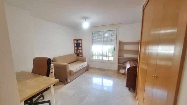 3 quarto Penthouse para venda em Guadalmina Alta, Marbella com piscina garagem - 610 000 € (Ref: 9797987)