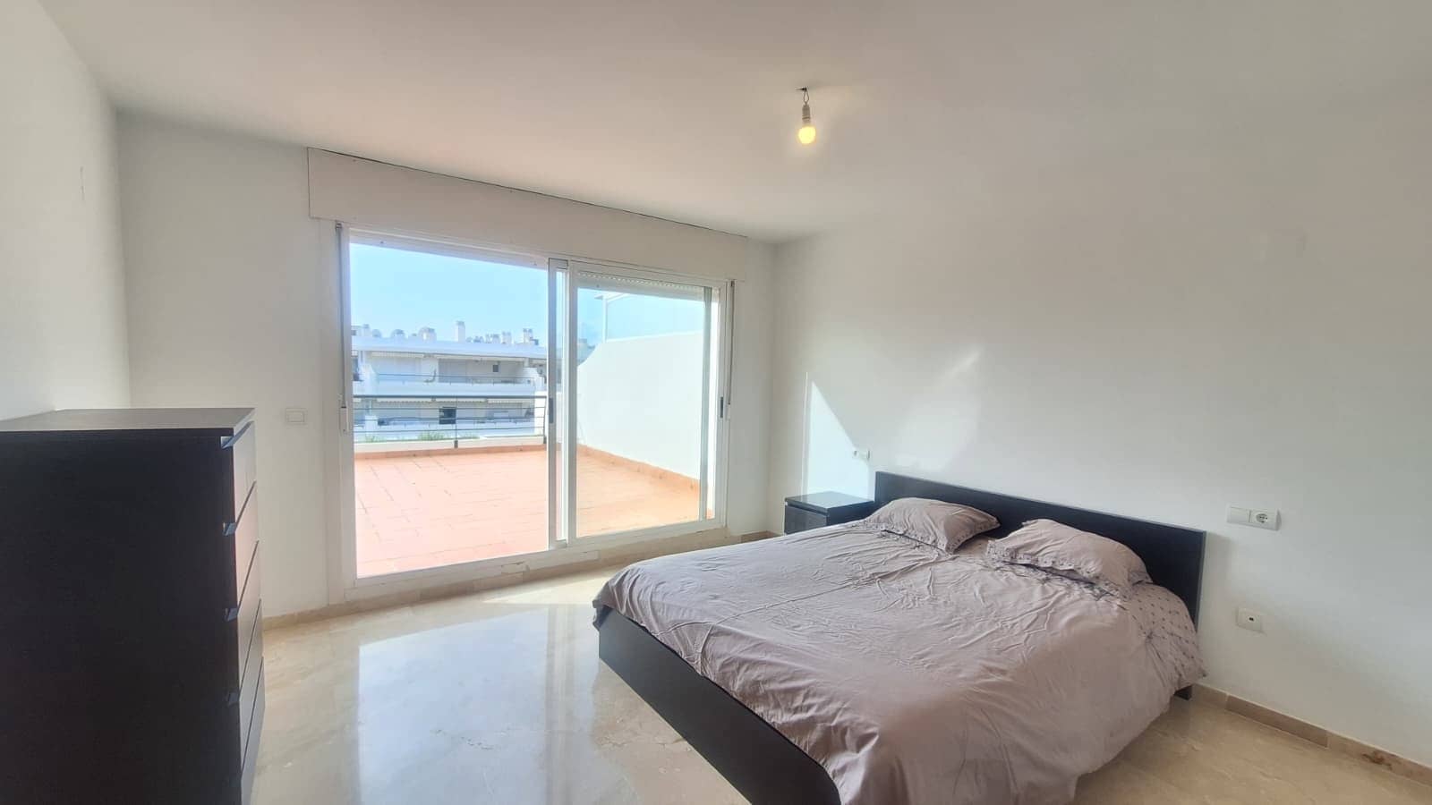 3 quarto Penthouse para venda em Guadalmina com piscina garagem - 610 000 € (Ref: 9797987)