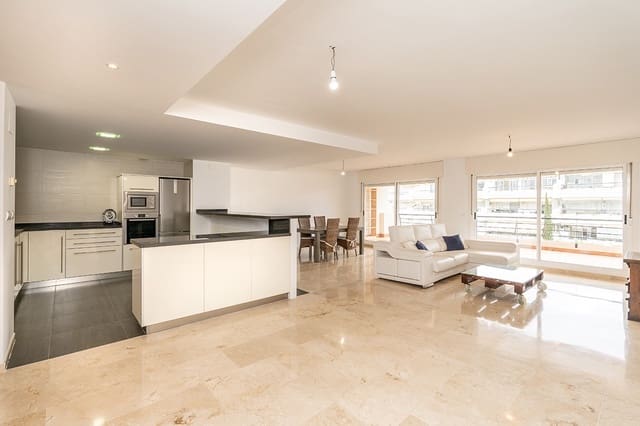 3 sypialnia Penthouse na sprzedaż w Guadalmina Alta, Marbella z basenem garażem - 610 000 € (Ref: 9797987)