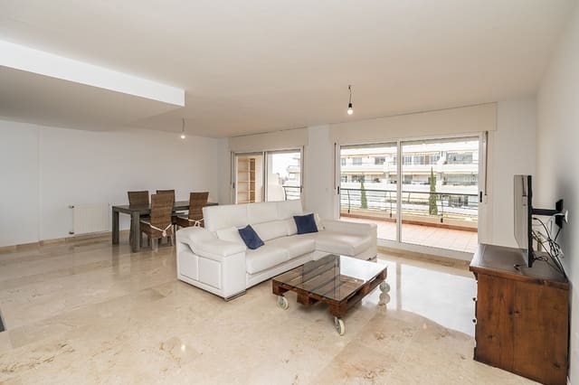 3 sypialnia Penthouse na sprzedaż w Guadalmina Alta, Marbella z basenem garażem - 610 000 € (Ref: 9797987)