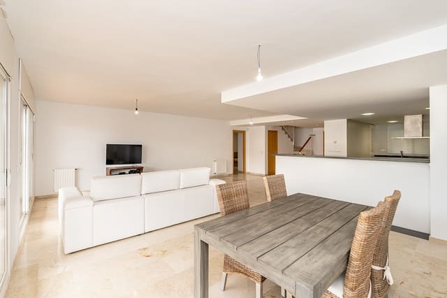3 sypialnia Penthouse na sprzedaż w Guadalmina Alta, Marbella z basenem garażem - 610 000 € (Ref: 9797987)