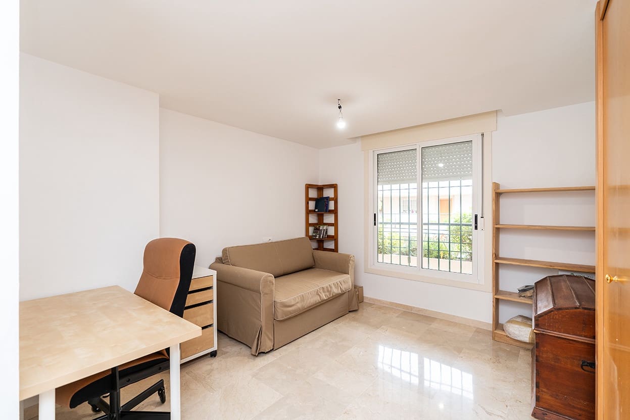 3 soveværelse Penthouse til salg i Guadalmina med swimmingpool garage - € 610.000 (Ref: 9797987)