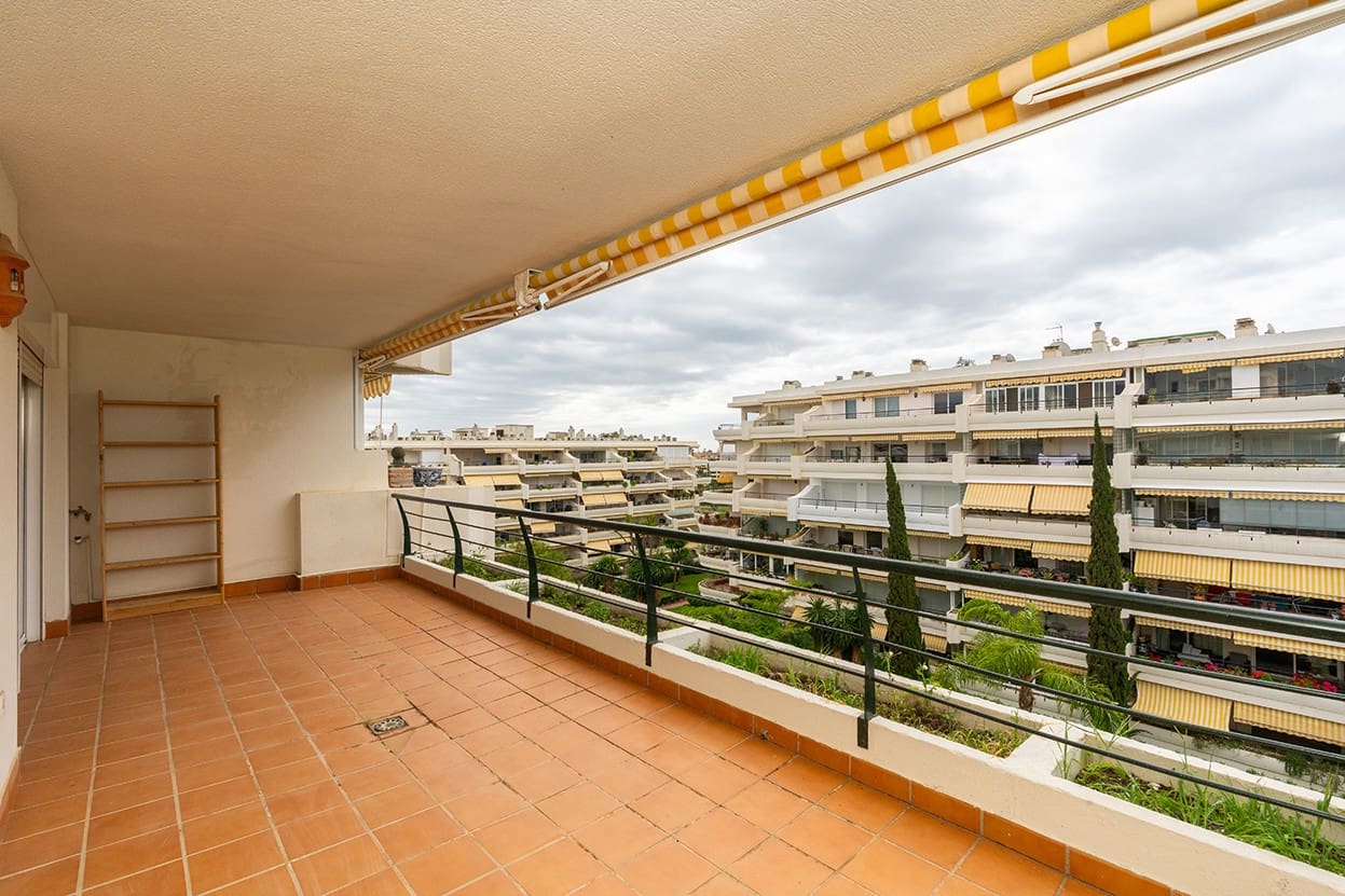 3 soveværelse Penthouse til salg i Guadalmina med swimmingpool garage - € 610.000 (Ref: 9797987)