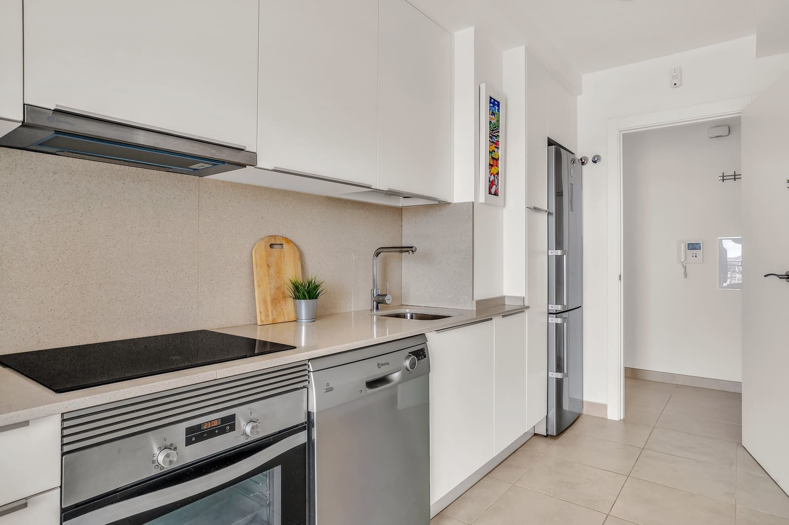 3 bedroom Penthouse for sale in Estepona with pool garage - € 549,000 (Ref: 9805266)