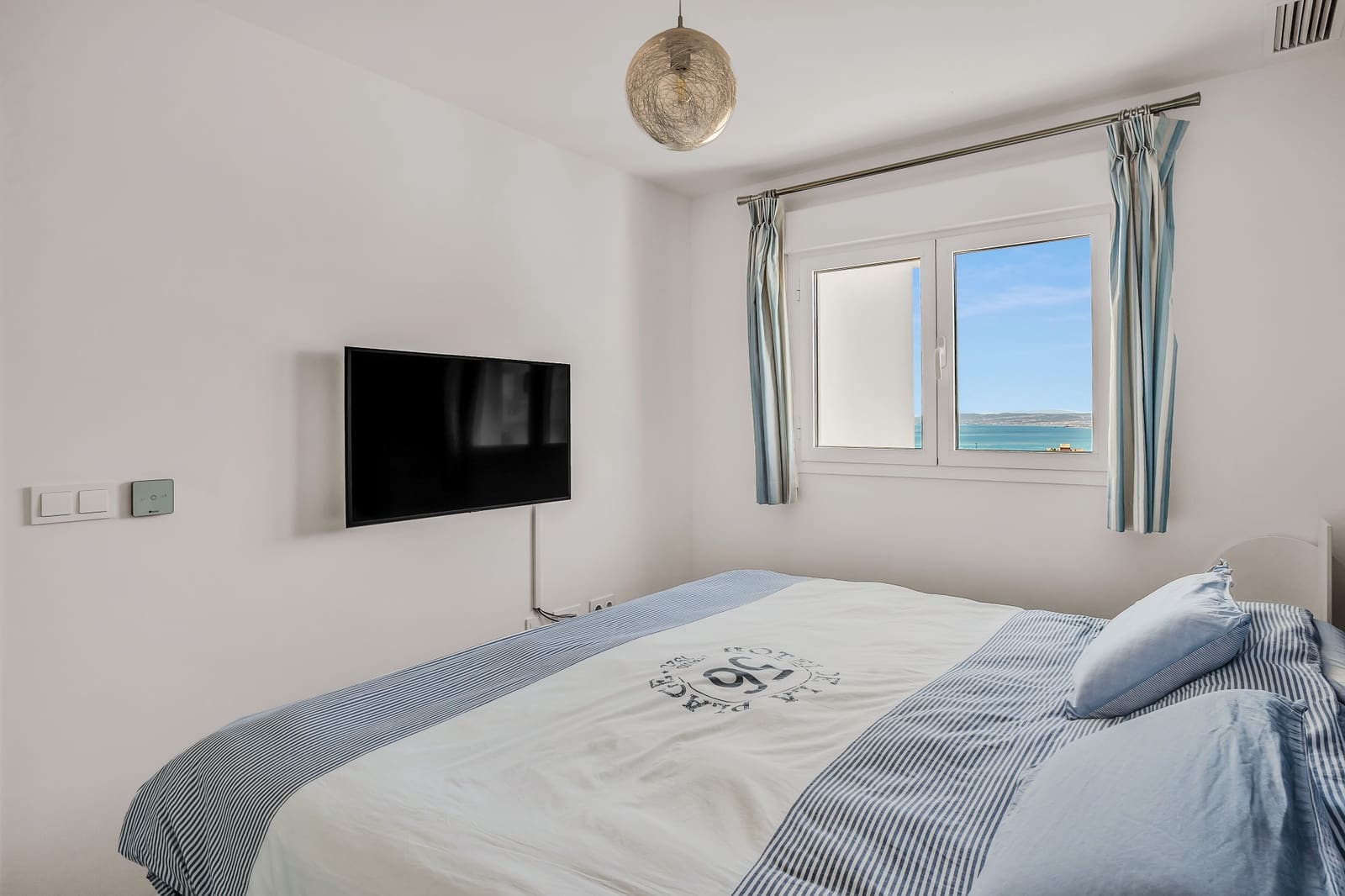 3 bedroom Penthouse for sale in Estepona with pool garage - € 549,000 (Ref: 9805266)