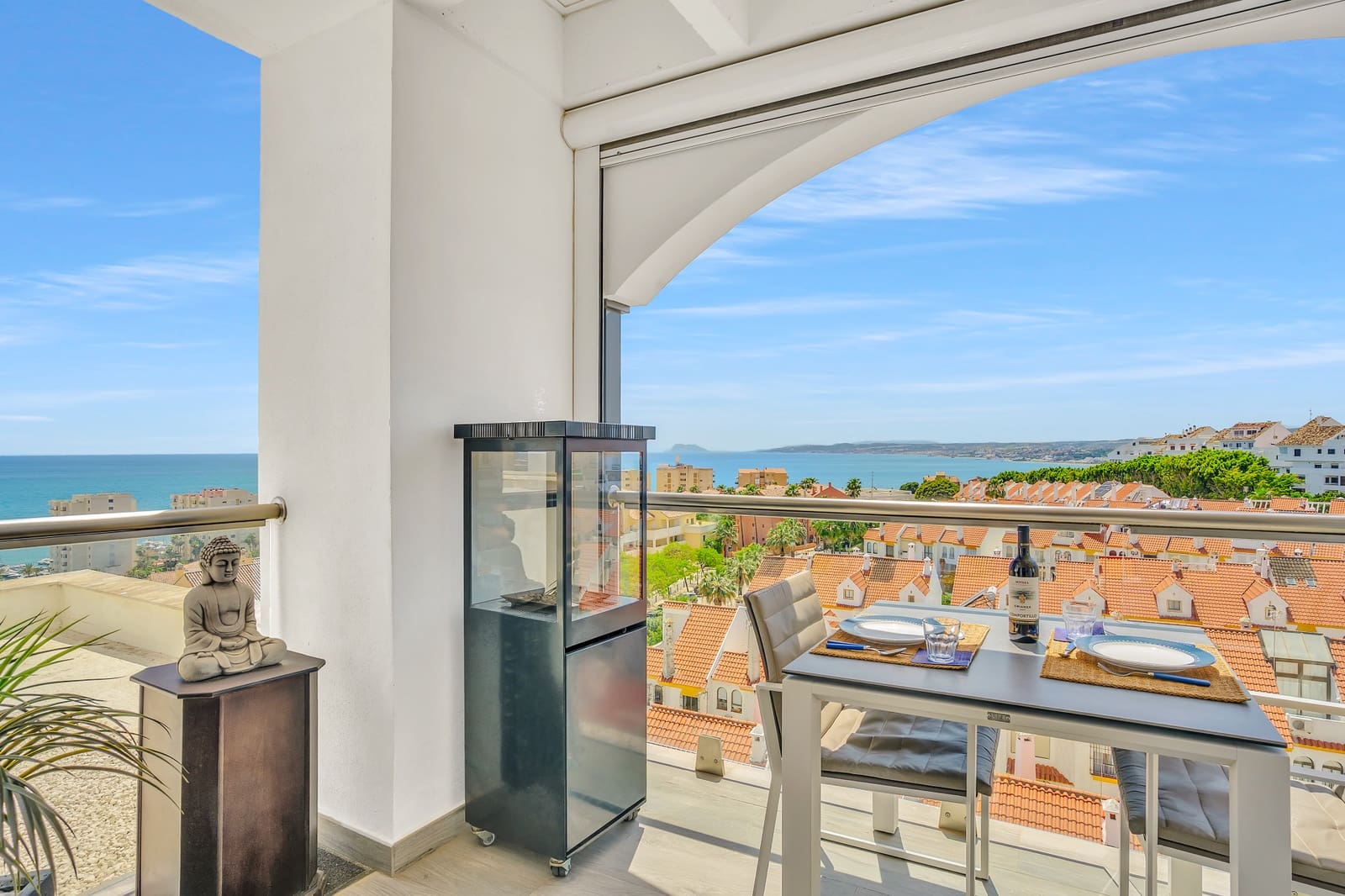 3 bedroom Penthouse for sale in Estepona with pool garage - € 549,000 (Ref: 9805266)