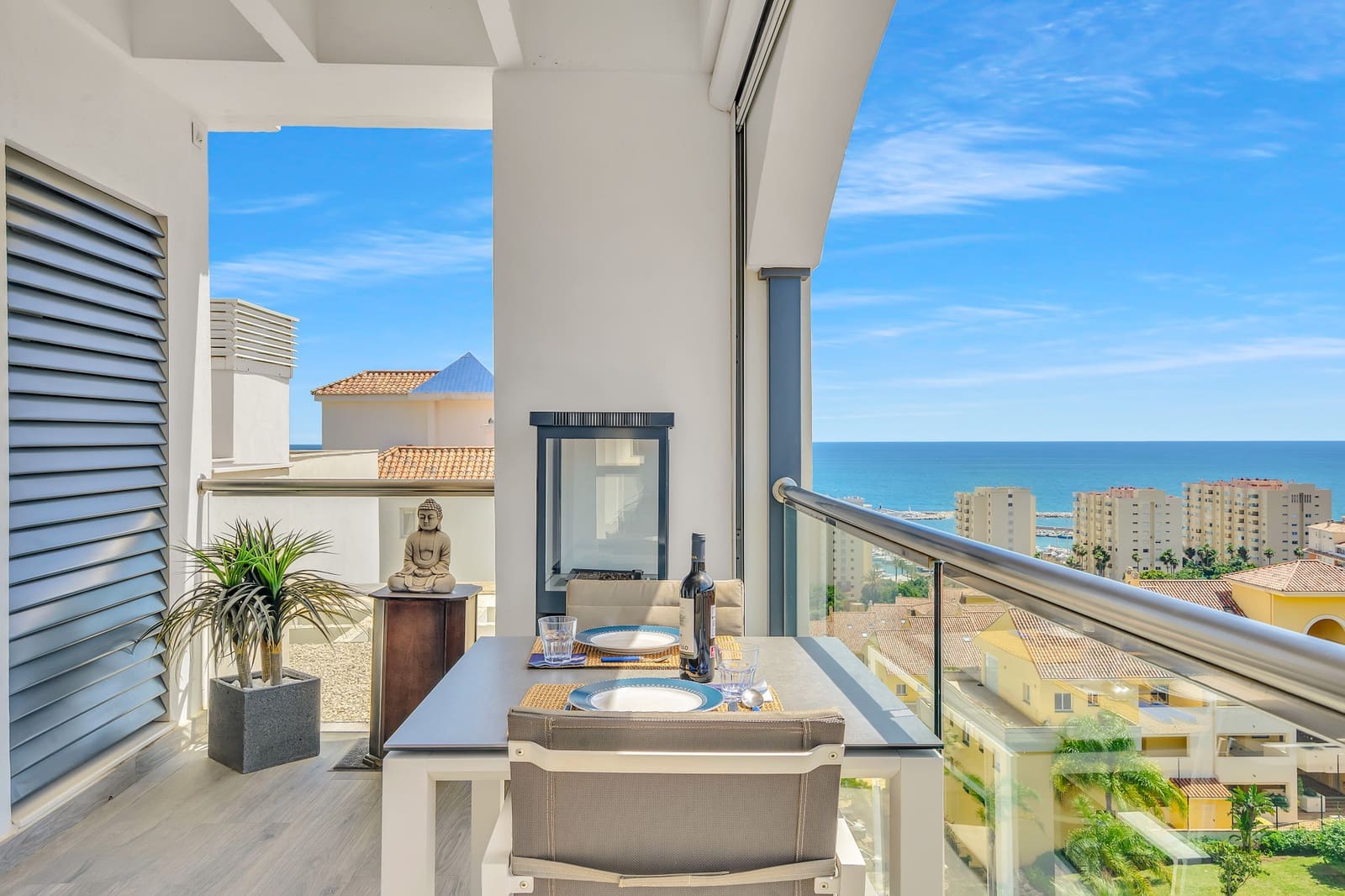 3 bedroom Penthouse for sale in Estepona with pool garage - € 549,000 (Ref: 9805266)