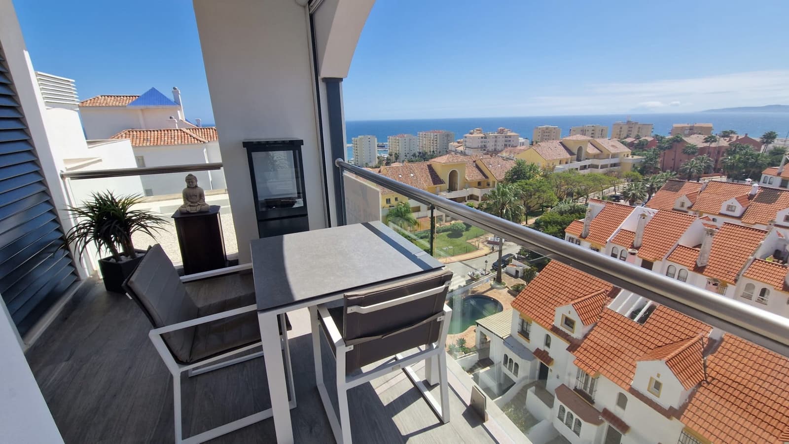 3 soveværelse Penthouse til salg i Estepona med swimmingpool garage - € 549.000 (Ref: 9805266)