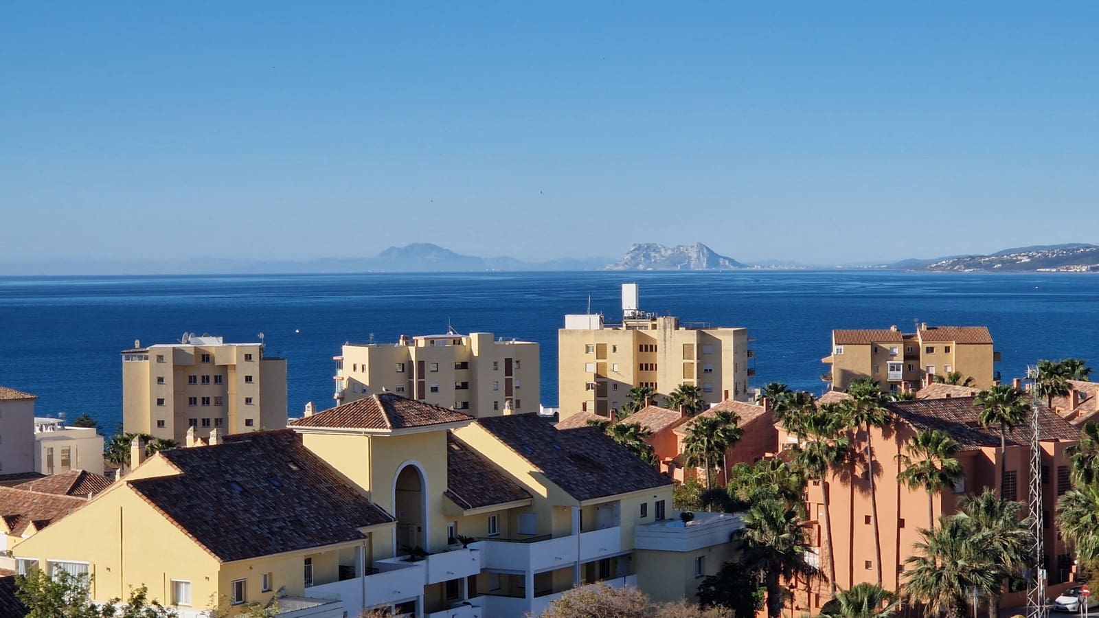 3 soveværelse Penthouse til salg i Estepona med swimmingpool garage - € 549.000 (Ref: 9805266)