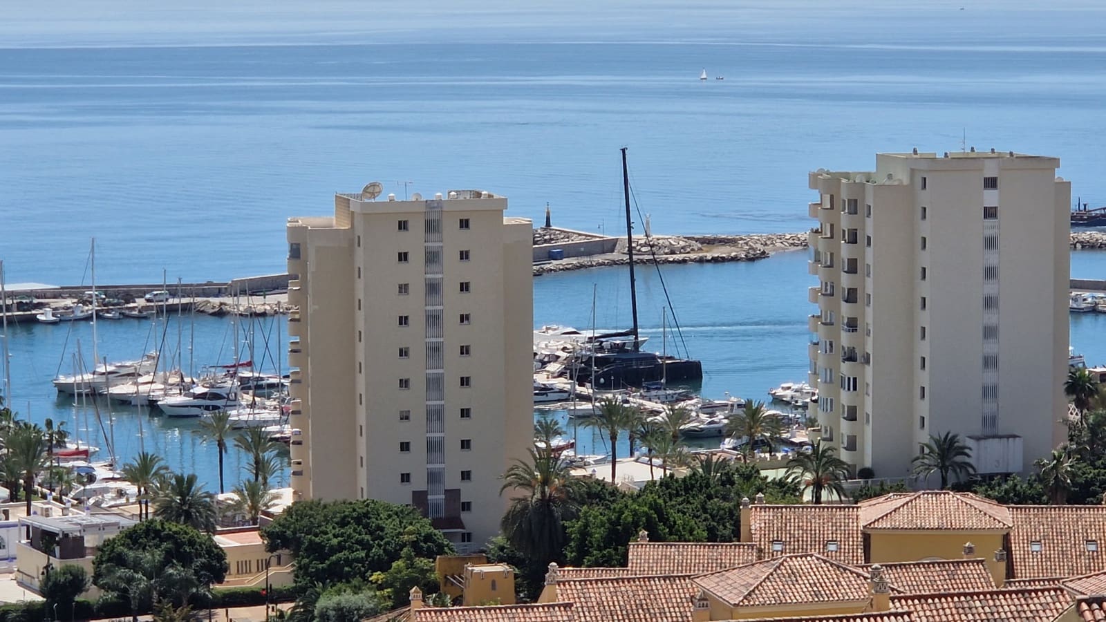 3 soveværelse Penthouse til salg i Estepona med swimmingpool garage - € 549.000 (Ref: 9805266)