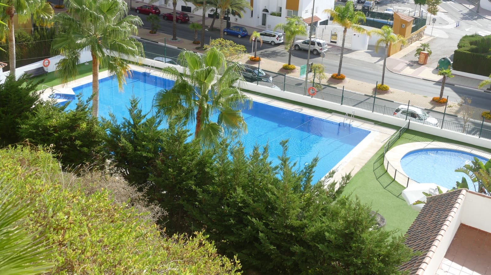 3 soveværelse Penthouse til salg i Estepona med swimmingpool garage - € 549.000 (Ref: 9805266)