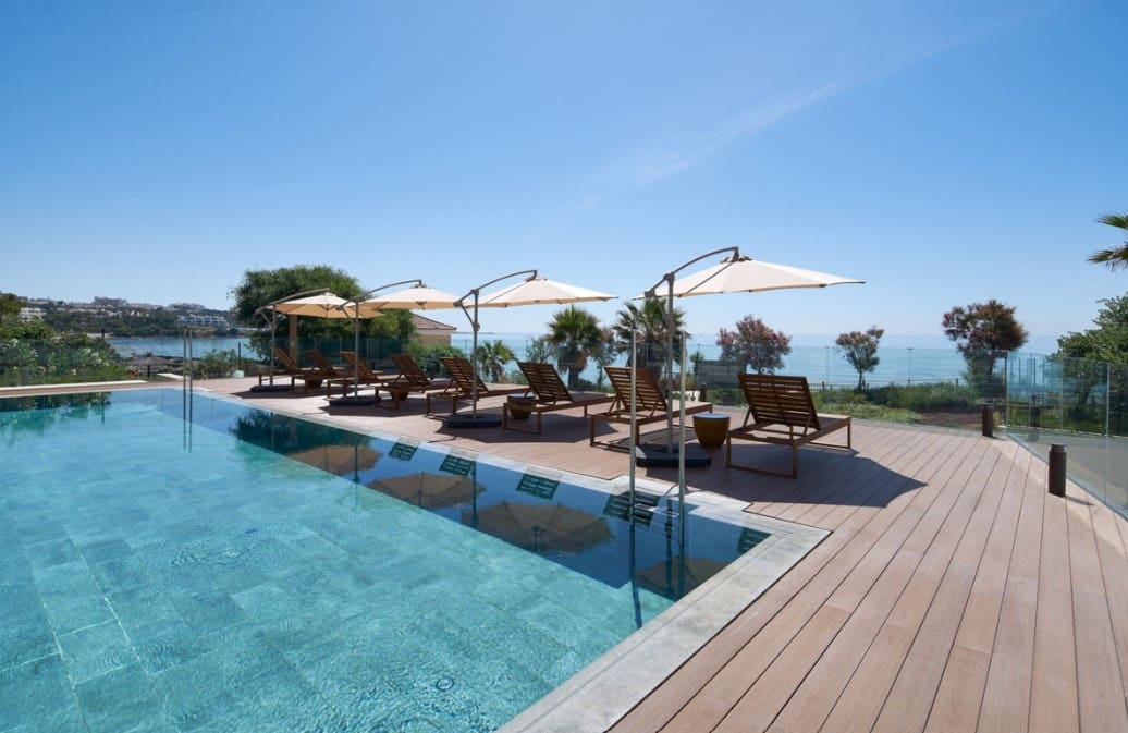 3 chambre Appartement à vendre à Estepona avec piscine garage - 2 650 000 € (Ref: 9805714)