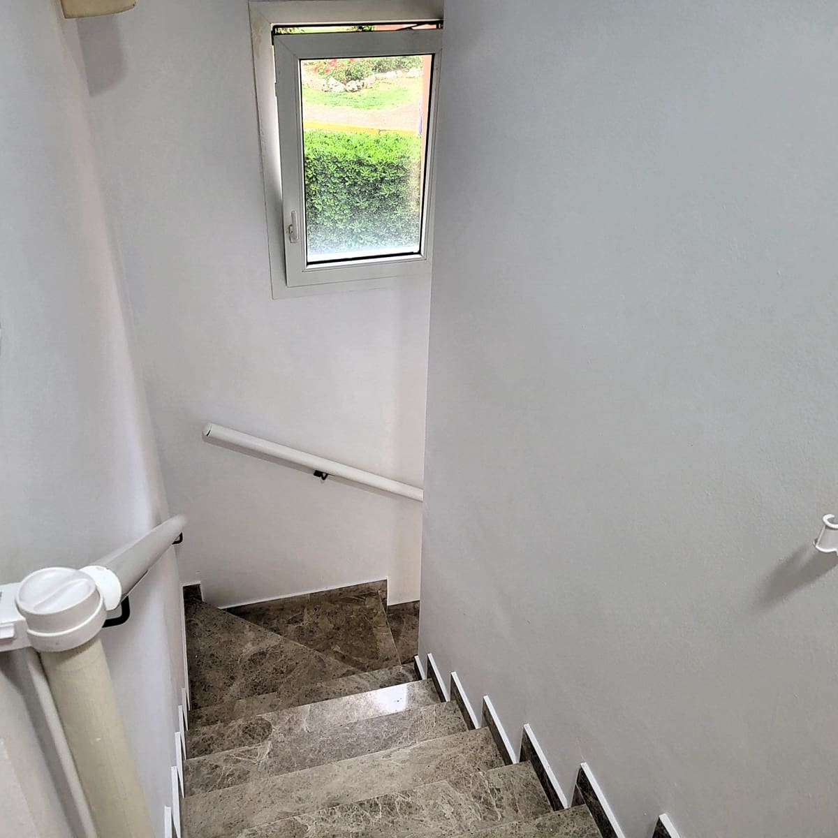 3 Zimmer Doppelhaus zu verkaufen in Manilva mit Pool Garage - 495.000 € (Ref: 9807471)