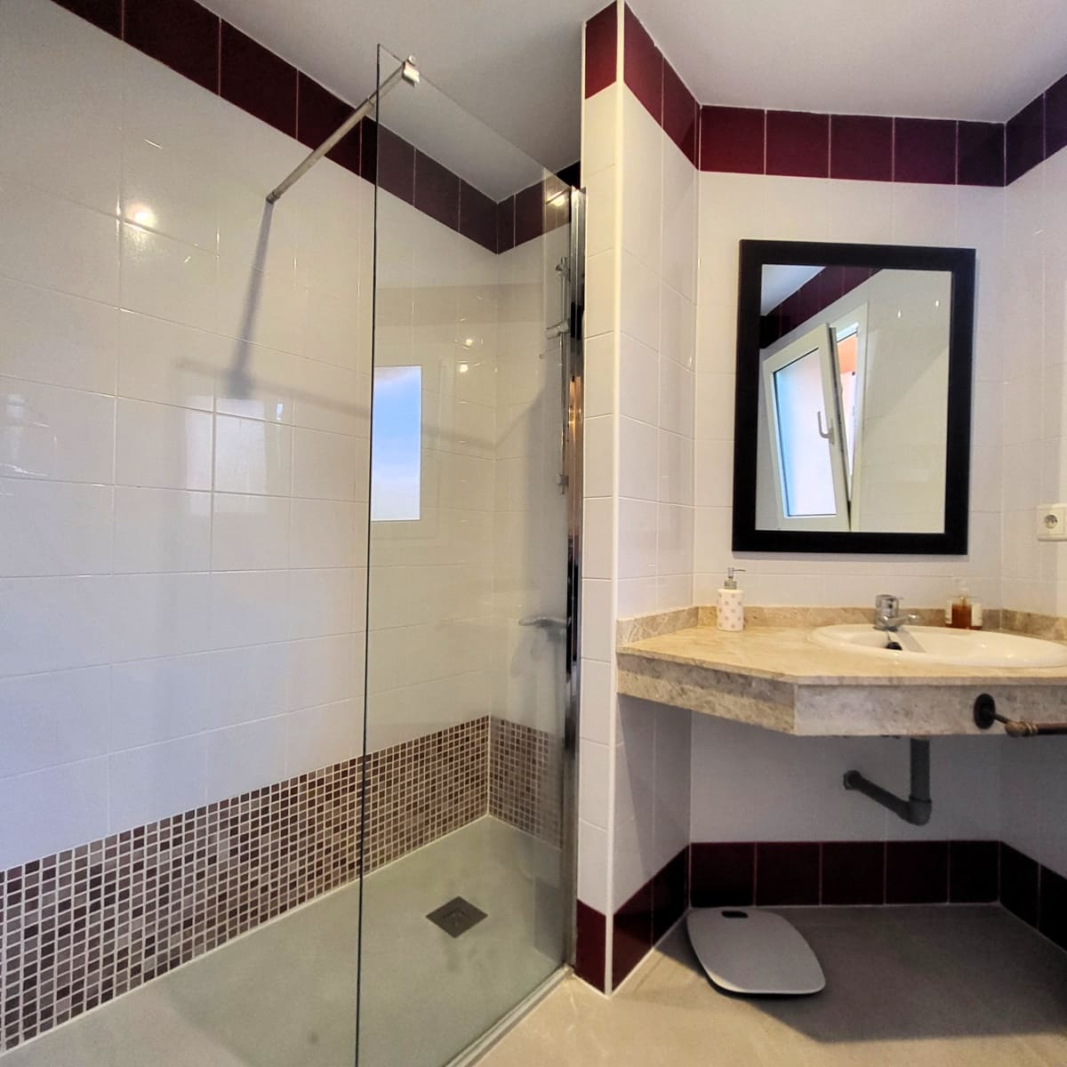 3 Zimmer Doppelhaus zu verkaufen in Manilva mit Pool Garage - 495.000 € (Ref: 9807471)