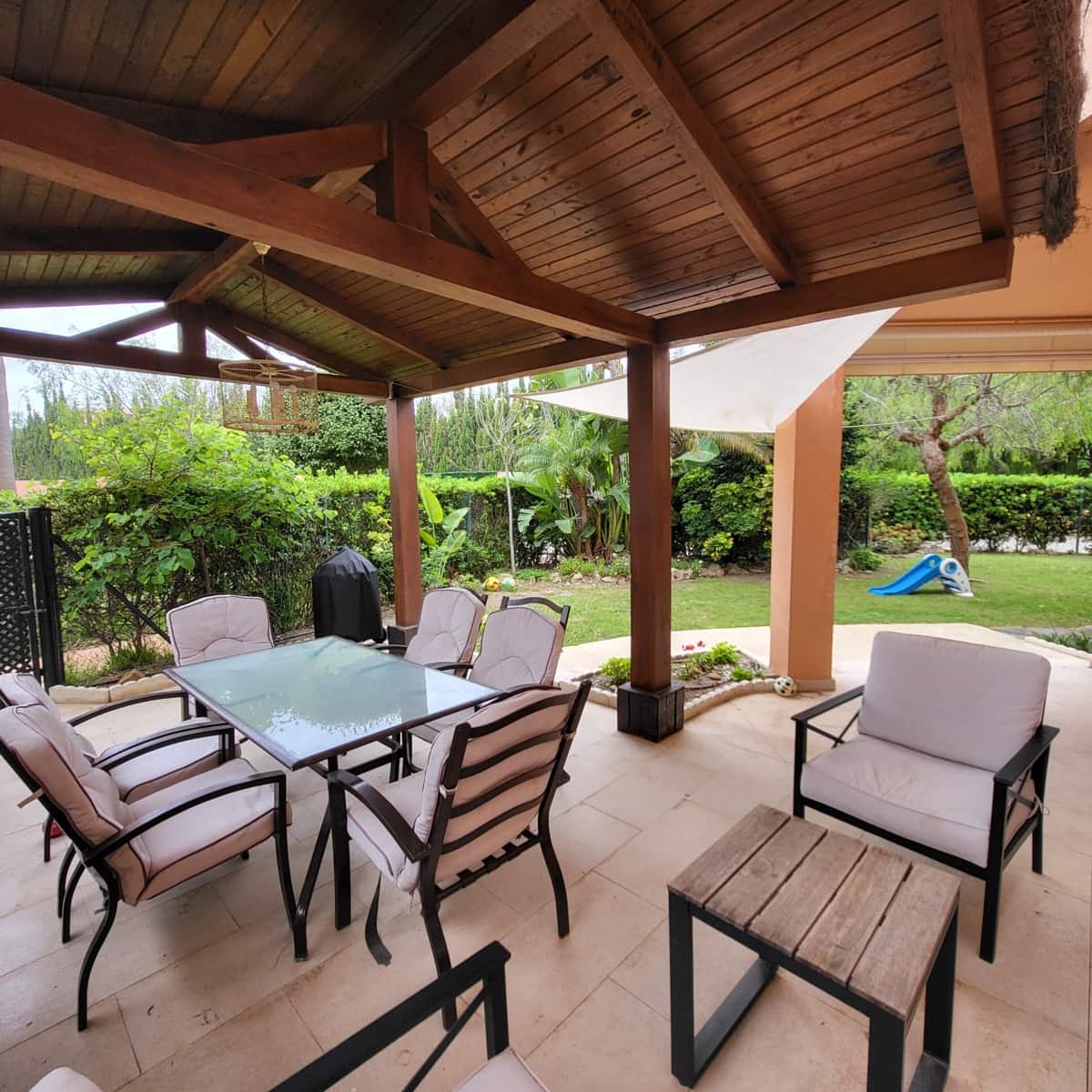 3 Zimmer Doppelhaus zu verkaufen in Manilva mit Pool Garage - 495.000 € (Ref: 9807471)