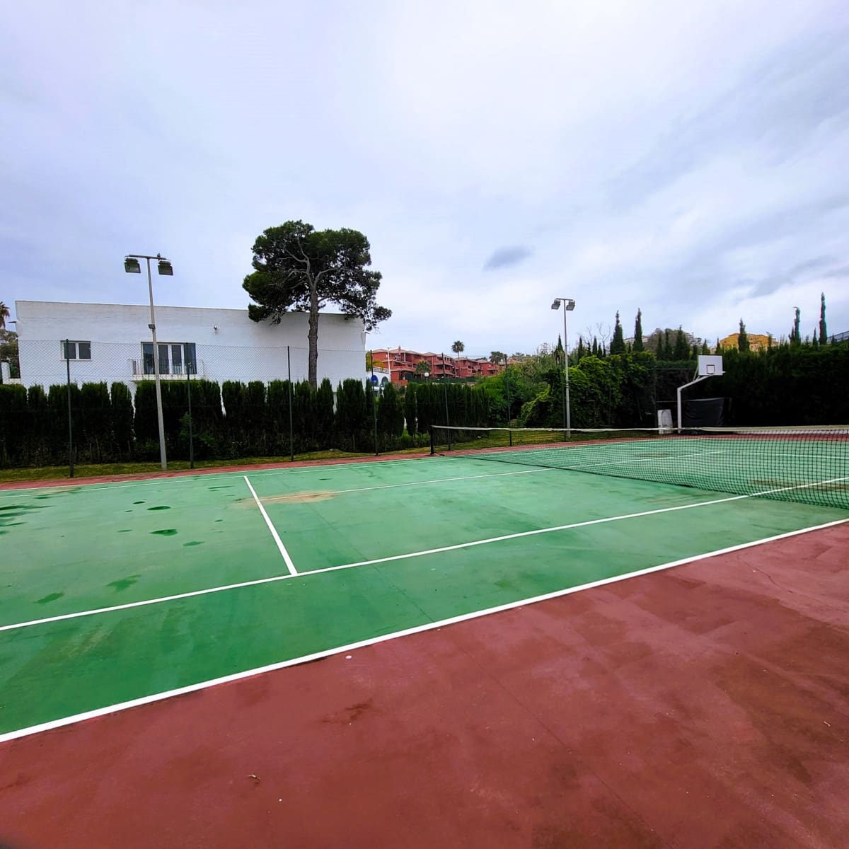 3 Zimmer Doppelhaus zu verkaufen in Manilva mit Pool Garage - 495.000 € (Ref: 9807471)