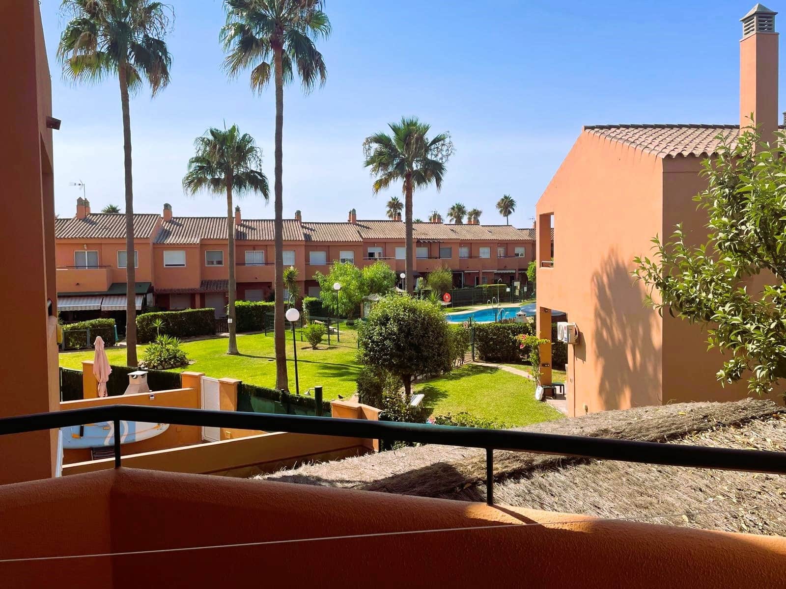 3 Zimmer Doppelhaus zu verkaufen in Manilva mit Pool Garage - 495.000 € (Ref: 9807471)