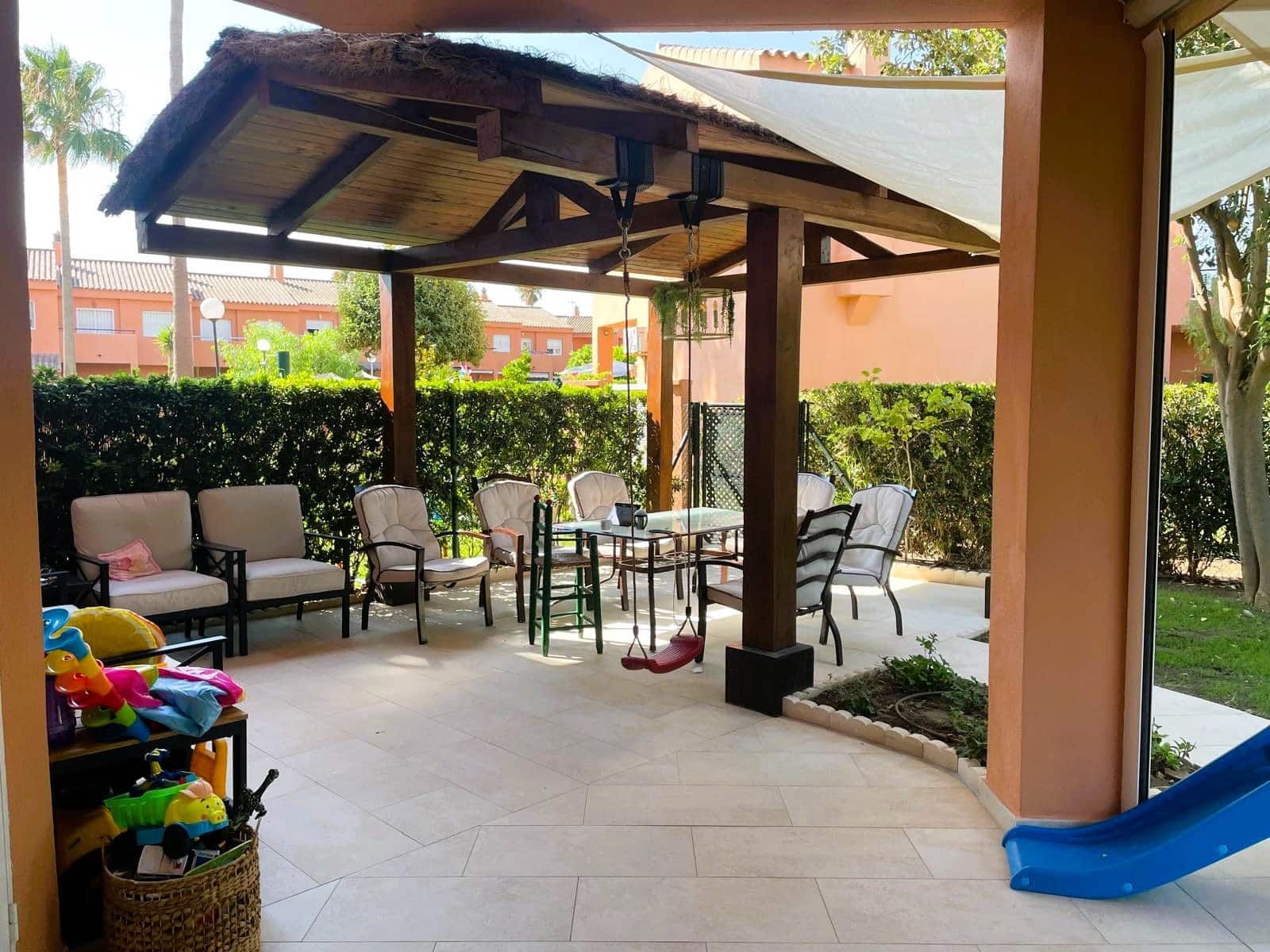 3 Zimmer Doppelhaus zu verkaufen in Manilva mit Pool Garage - 495.000 € (Ref: 9807471)