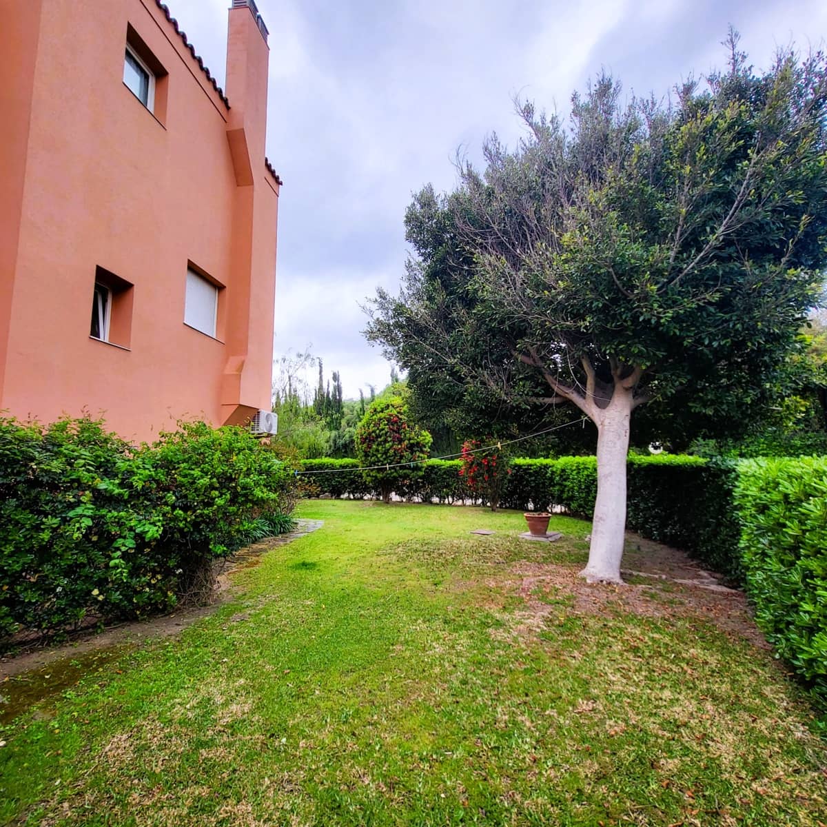 3 Zimmer Doppelhaus zu verkaufen in Manilva mit Pool Garage - 495.000 € (Ref: 9807471)