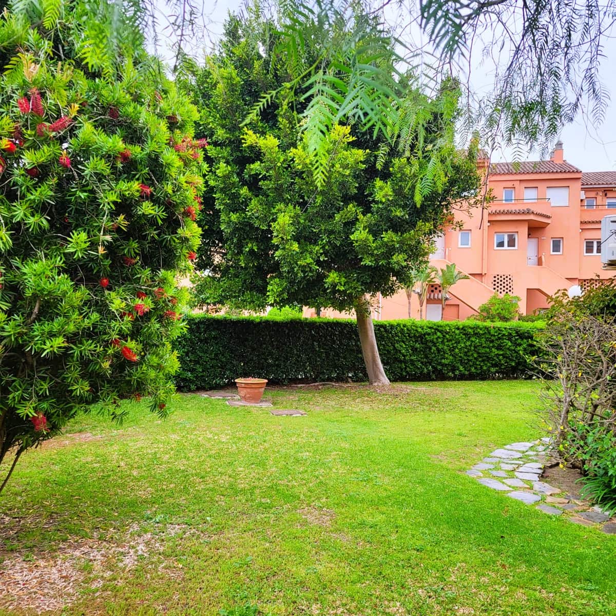 3 Zimmer Doppelhaus zu verkaufen in Manilva mit Pool Garage - 495.000 € (Ref: 9807471)