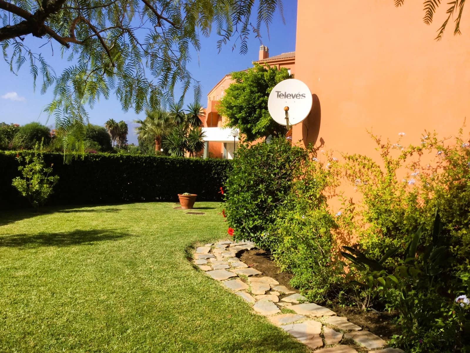 3 Zimmer Doppelhaus zu verkaufen in Manilva mit Pool Garage - 495.000 € (Ref: 9807471)