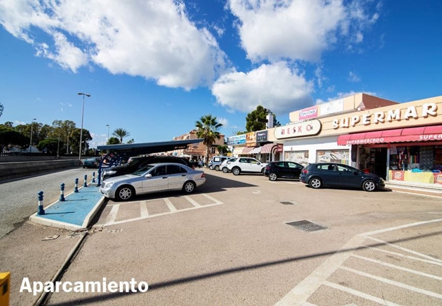 Commercieel te koop in Estepona met garage - € 2.050.000 (Ref: 9829780)