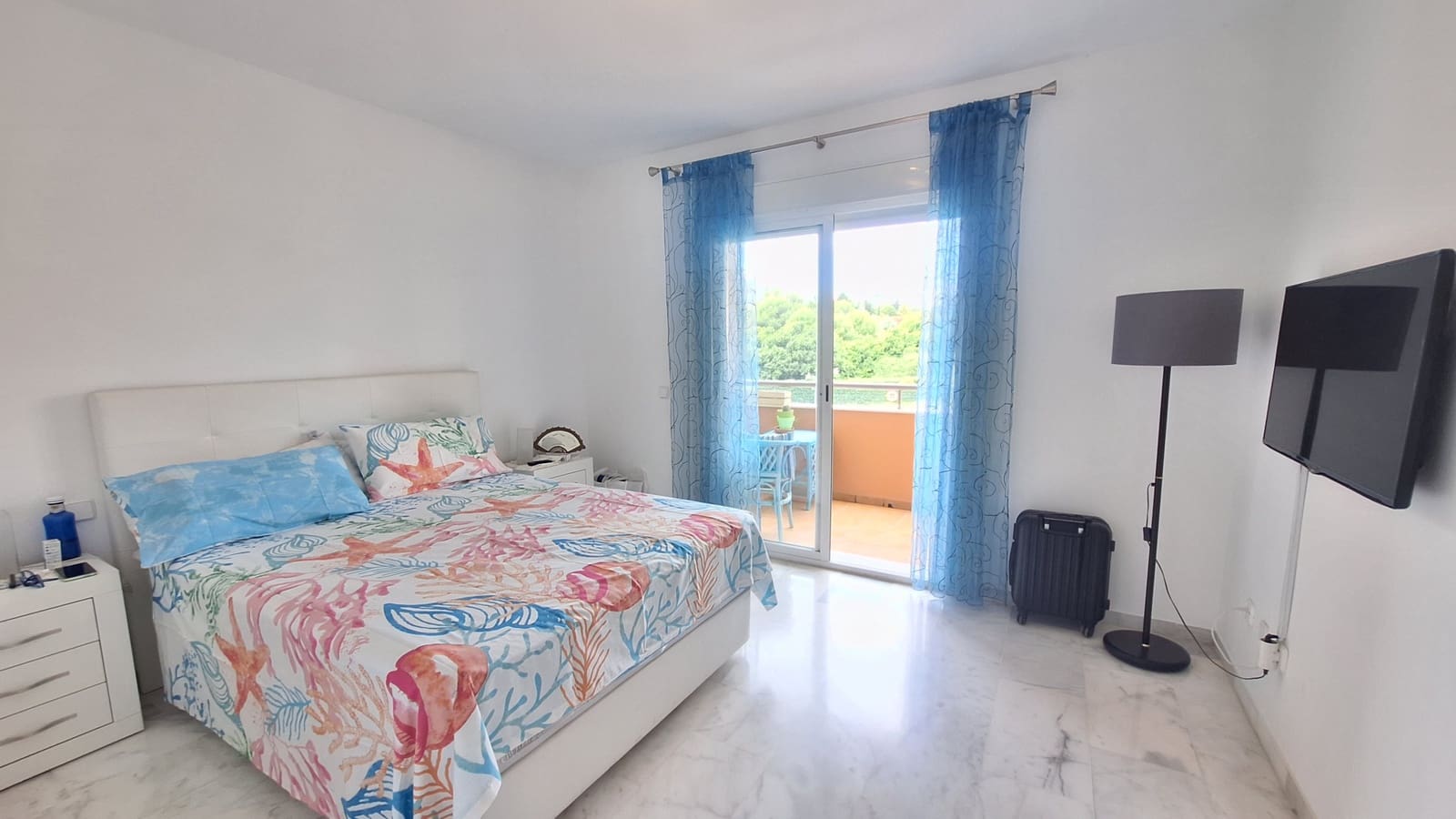 3 quarto Apartamento para venda em Estepona com piscina garagem - 395 000 € (Ref: 9833034)