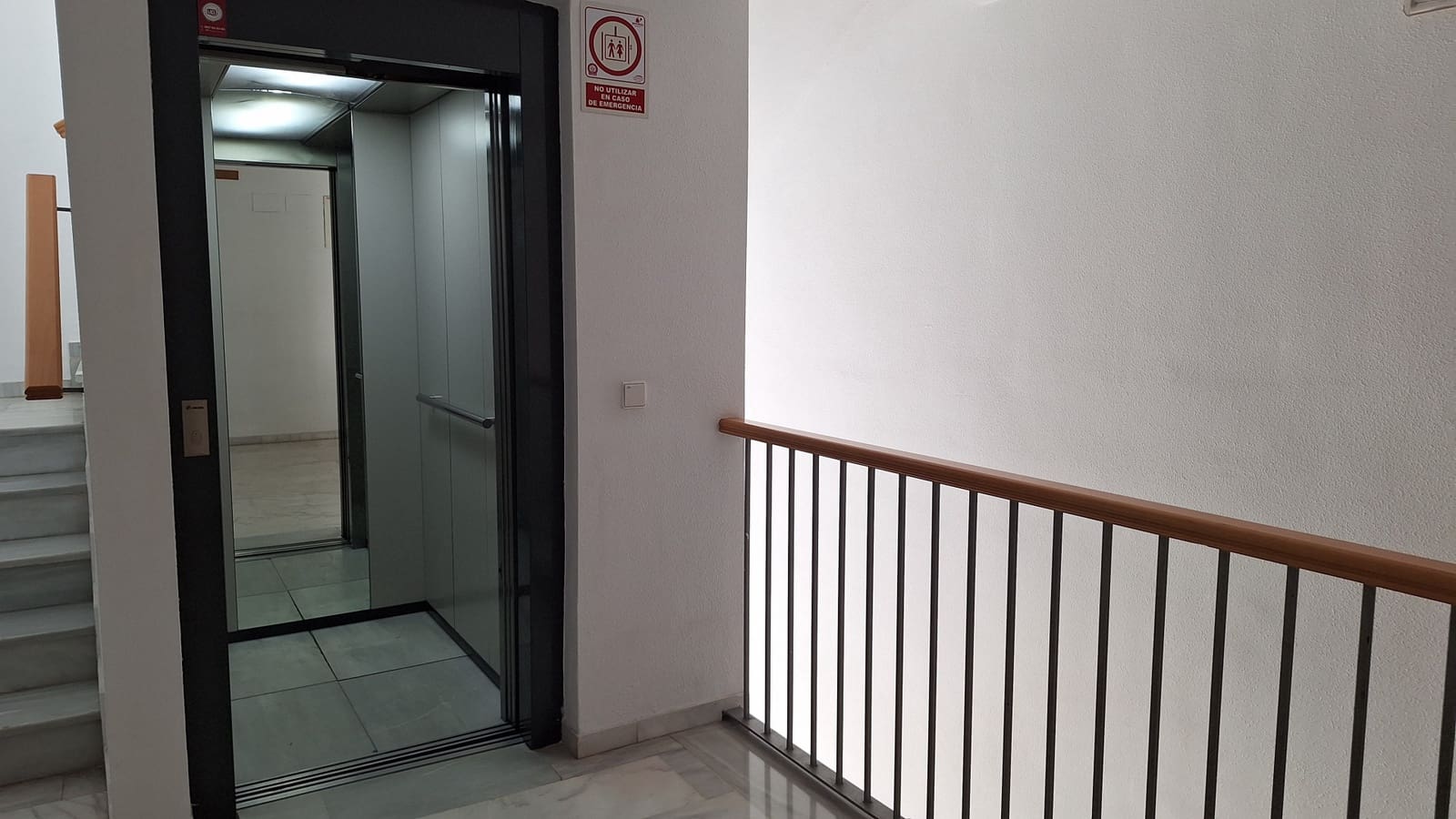 3 quarto Apartamento para venda em Estepona com piscina garagem - 395 000 € (Ref: 9833034)